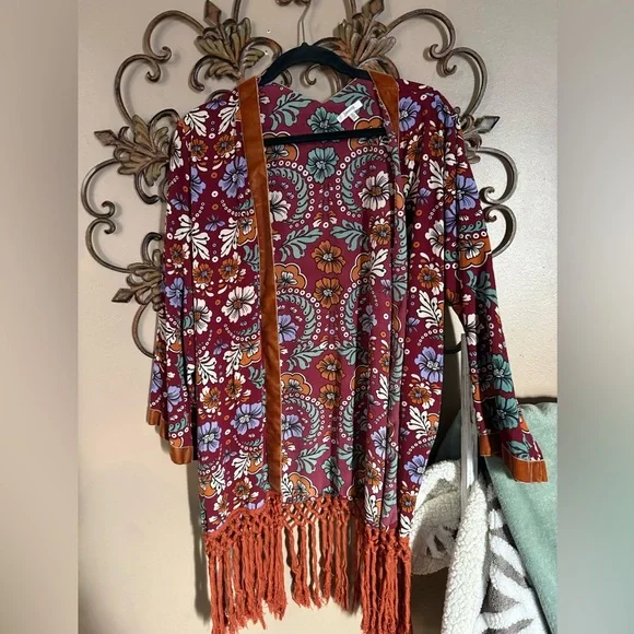 Jodifl Velvet Fringe Kimono - Picture 2 of 6